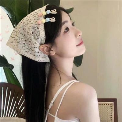 带剑女孩